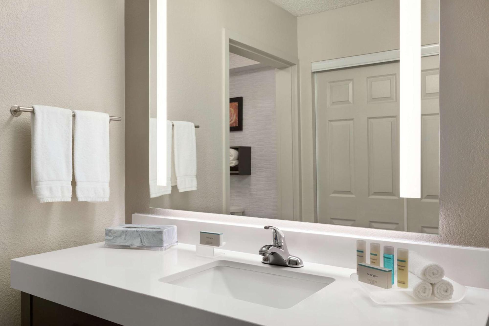 Homewood Suites By Hilton Dallas-Plano Esterno foto